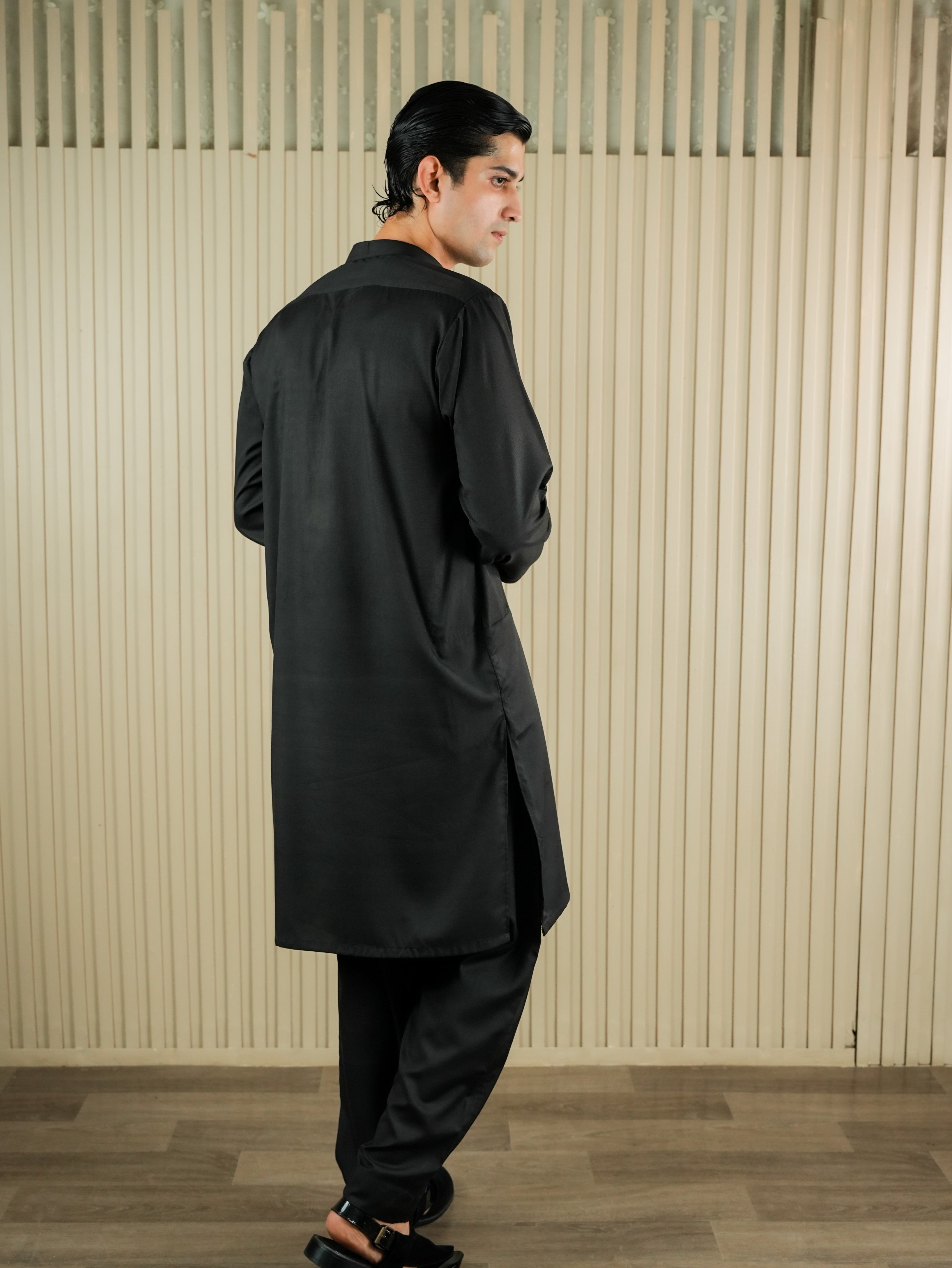 NAWAZISH - نوازش Glossy Black