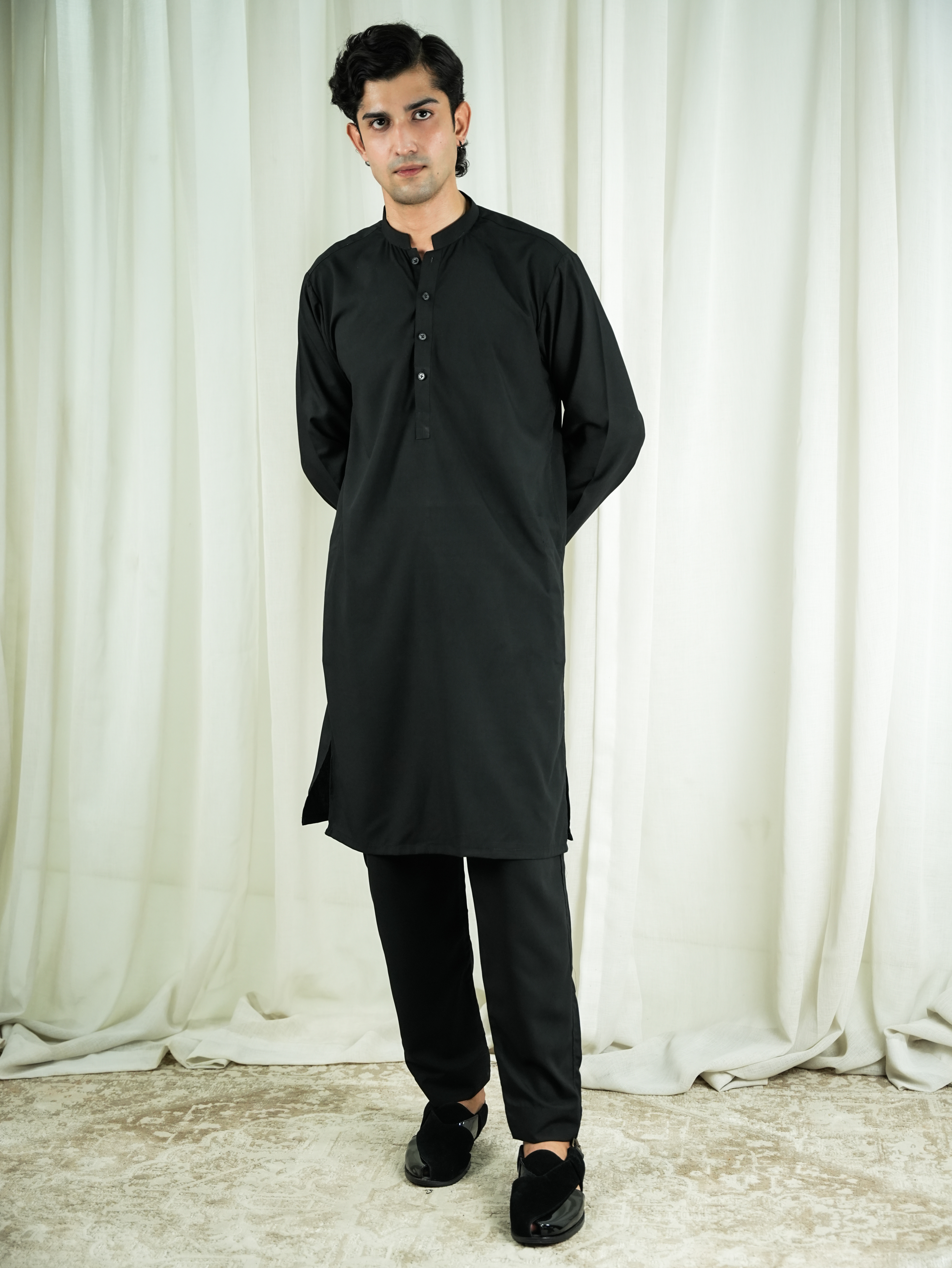 RIYASAT - ریاست Velvet Black